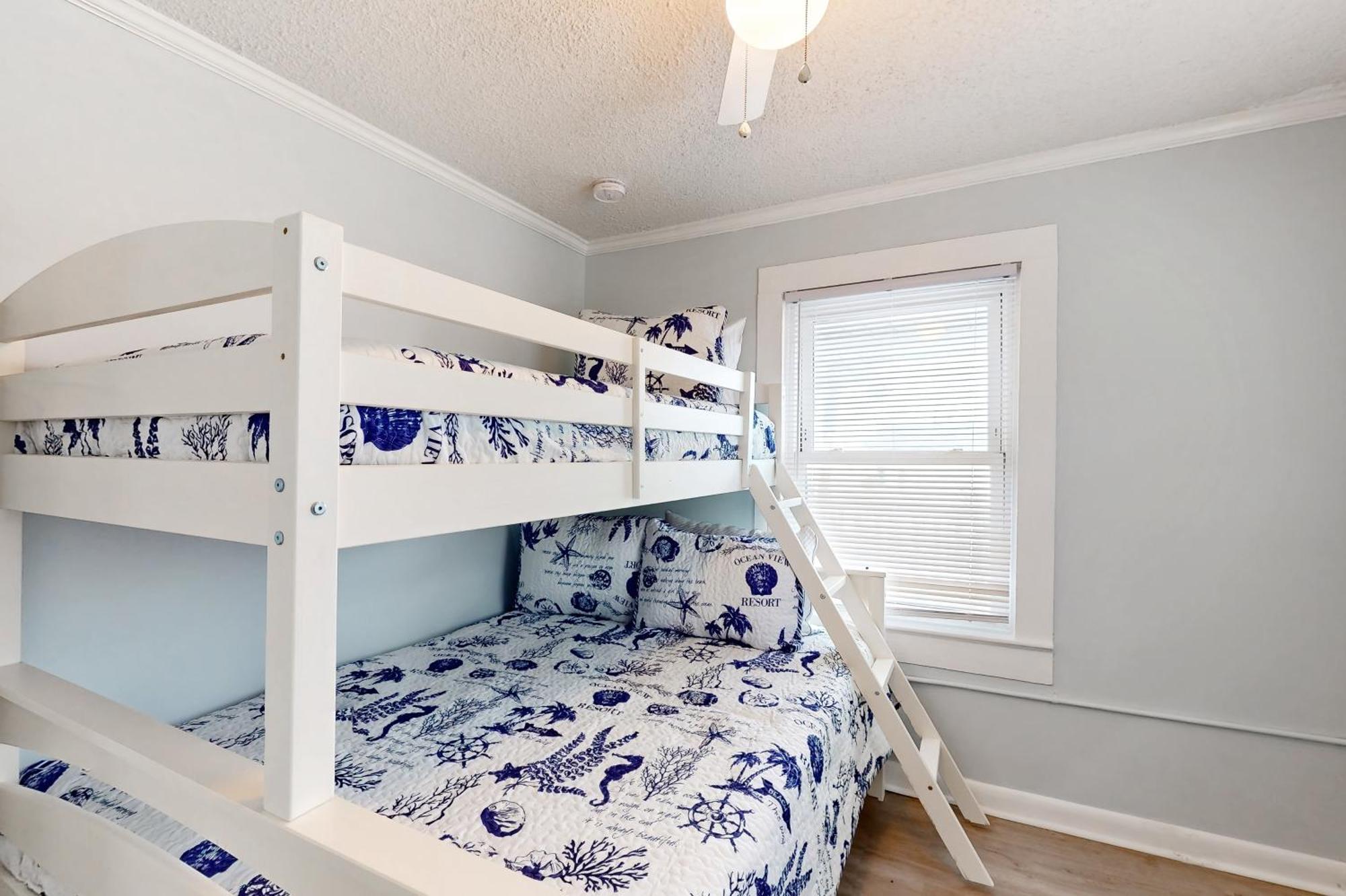 Pier View Cottage Unit 3 Кюр Бийч Екстериор снимка